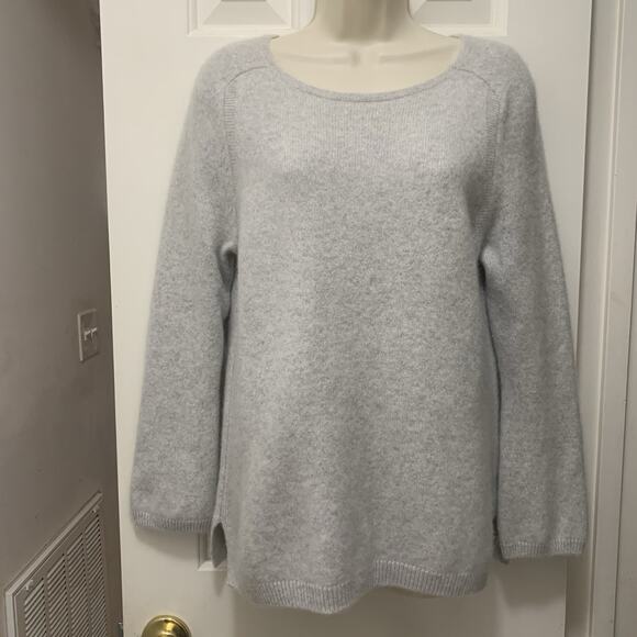 Talbots Pure Cashmere Light Gray Sweater size Large Petite Long Sleeve - Picture 1 of 5